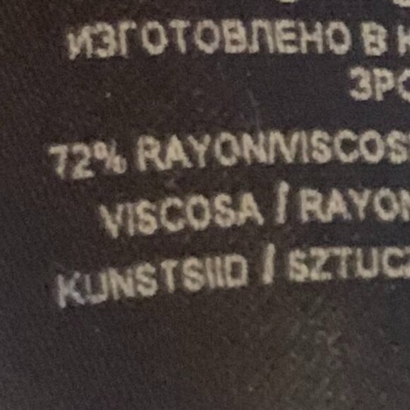 Guess Off the Shoulder Caylee Ribbed Pull Over Sweater Sz S NWT - Picture 11 of 14